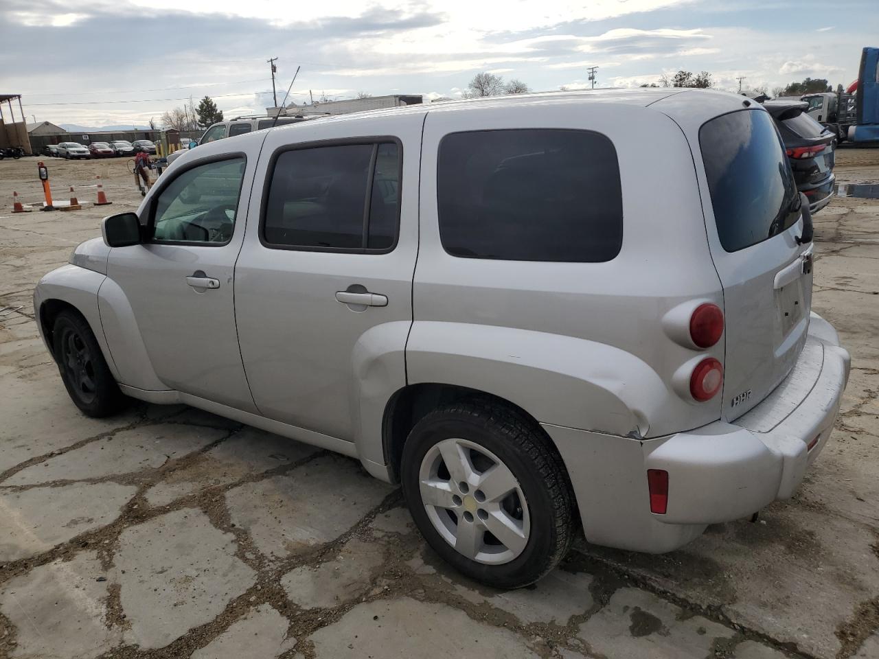2010 Chevrolet HHR - Image 2