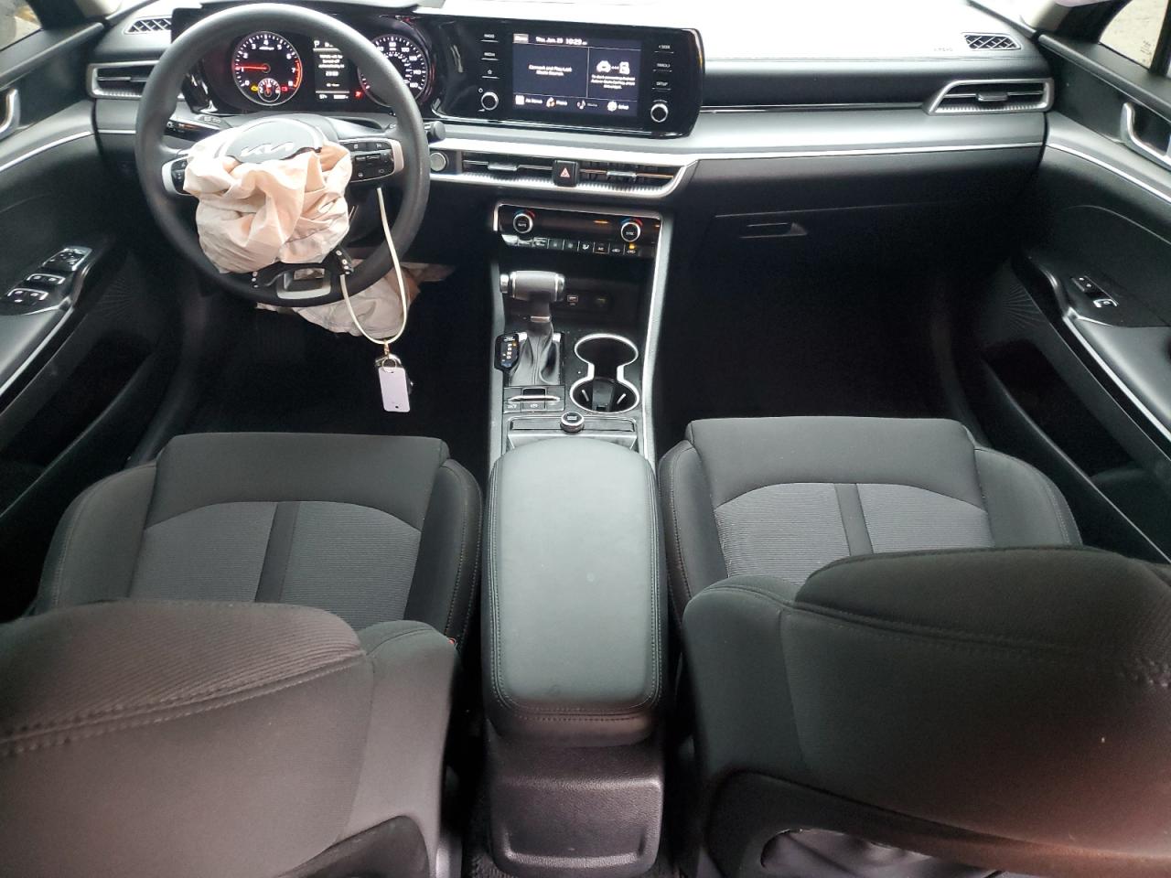 2023 Kia K5 - Image 8