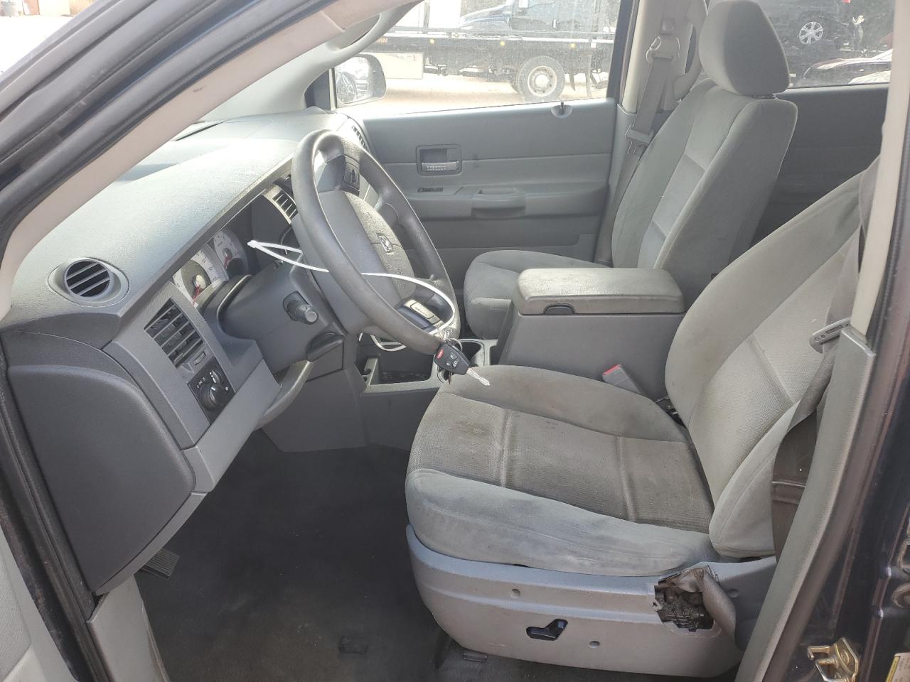 2005 Dodge Durango - Image 7