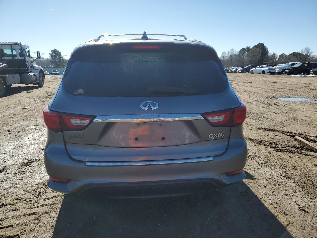 2017 Infiniti QX60 - Image 6