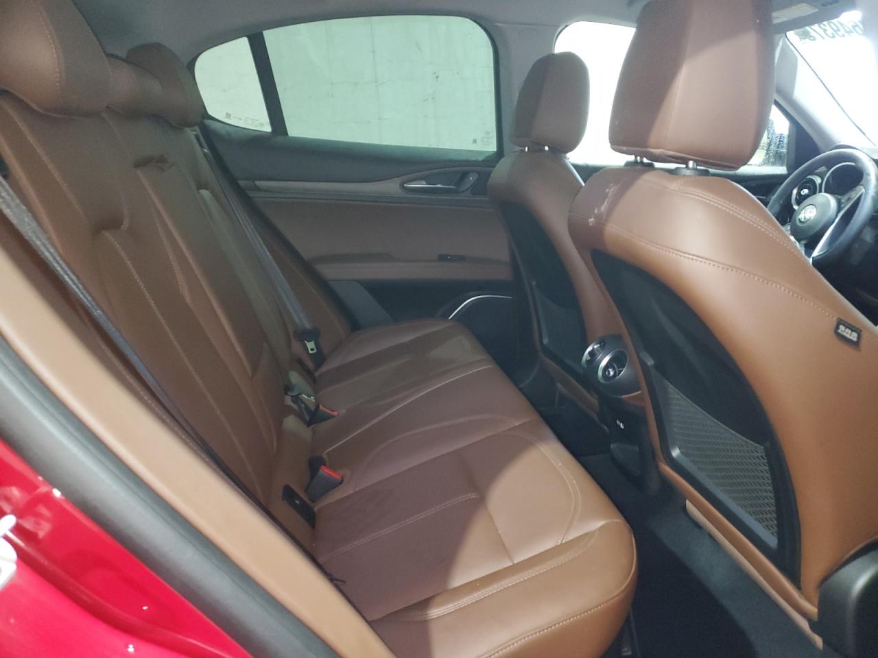 2019 Alfa Romeo Stelvio - Image 11