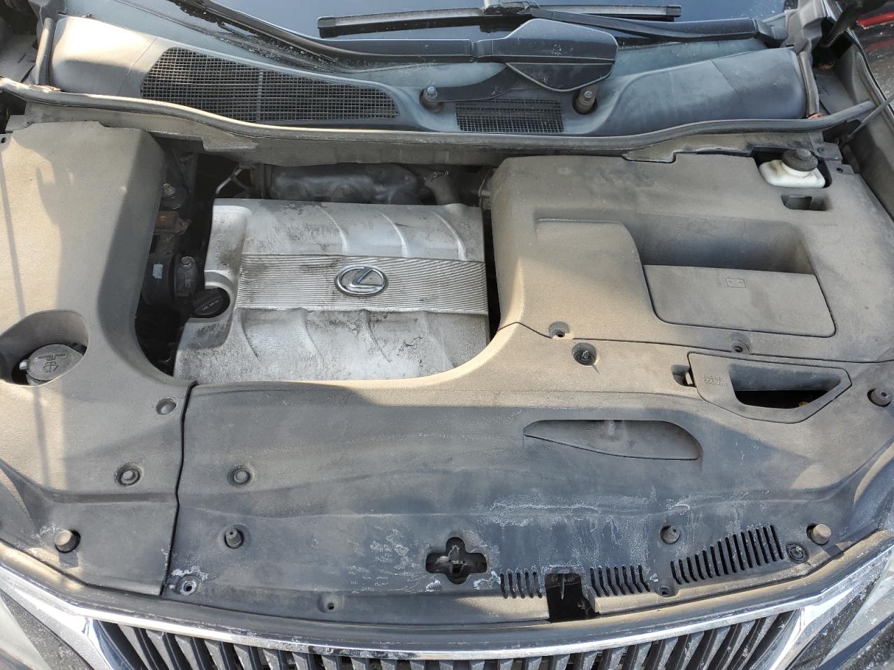 2010 Lexus RX - Image 12