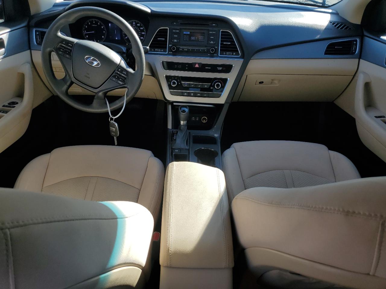 2015 Hyundai Sonata - Image 8