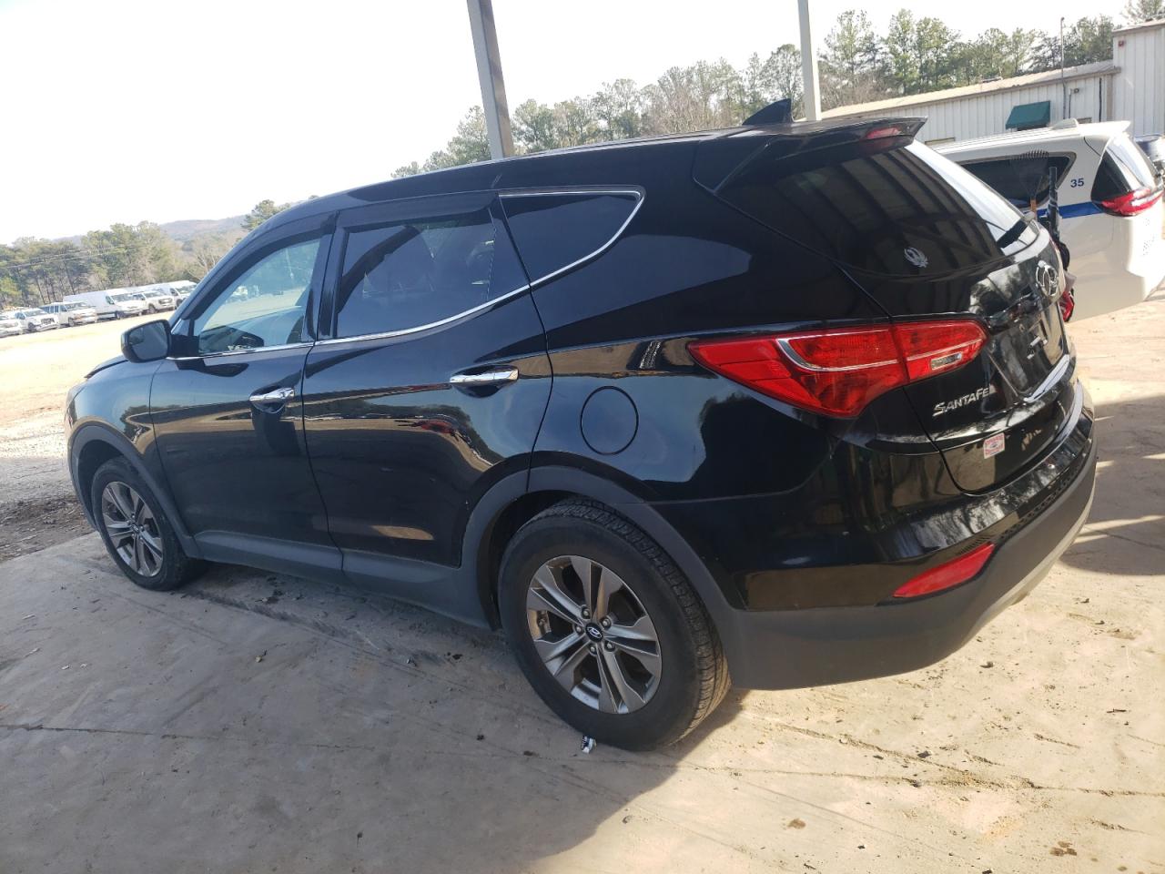 2016 Hyundai Santa Fe - Image 2