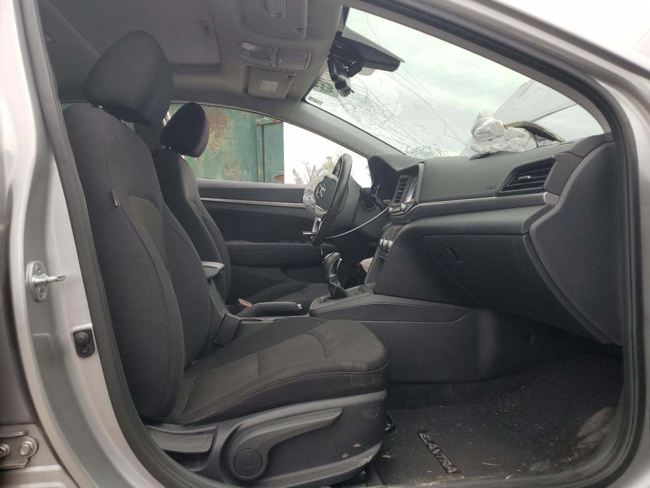 2020 Hyundai Elantra - Image 7