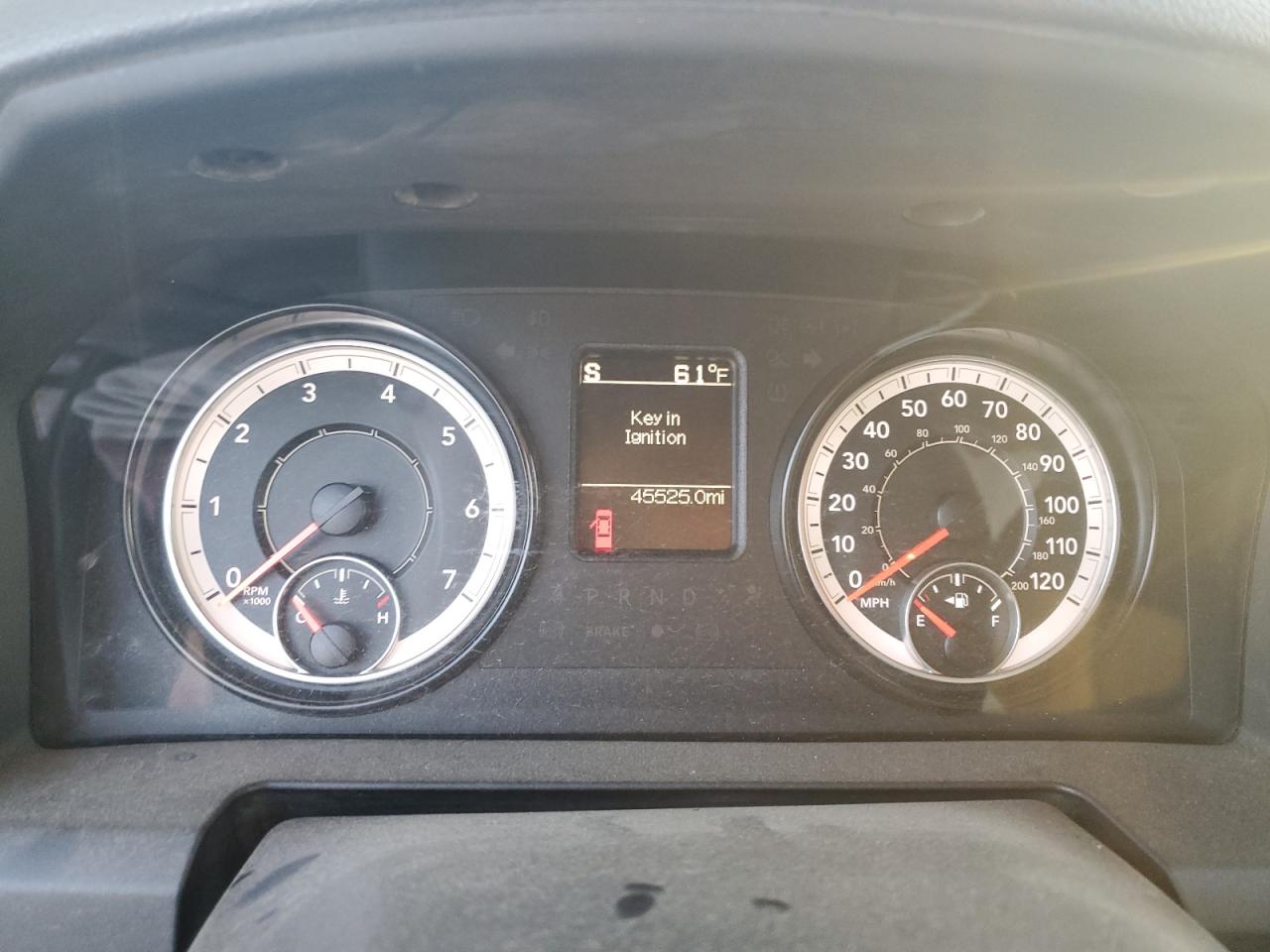 2016 RAM 1500 - Image 9