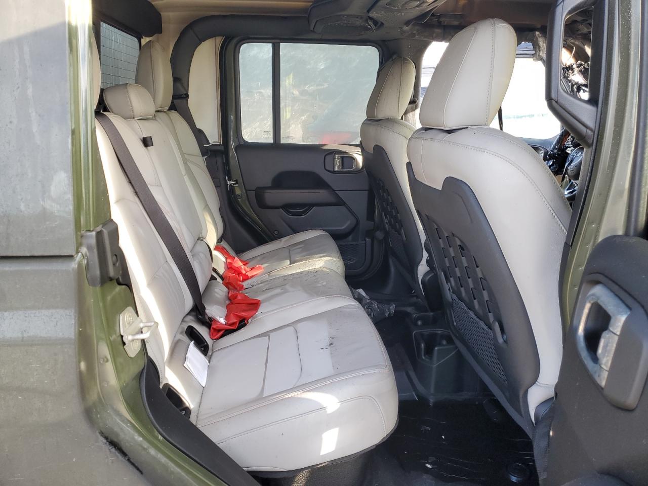 2021 Jeep Gladiator - Image 11
