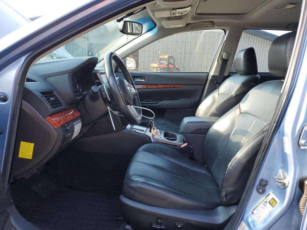 2011 Subaru Outback - Image 7