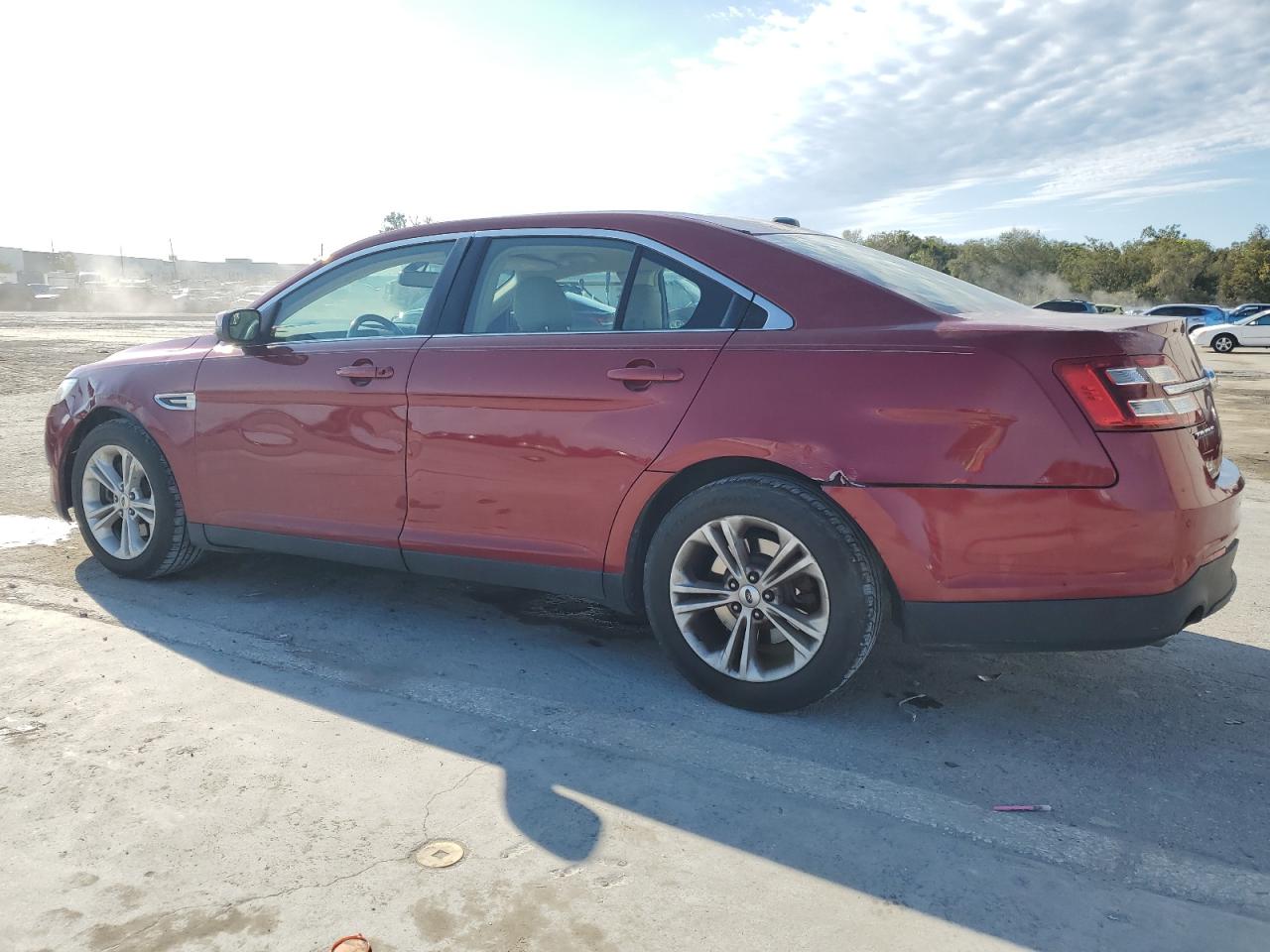 2017 Ford Taurus - Image 2