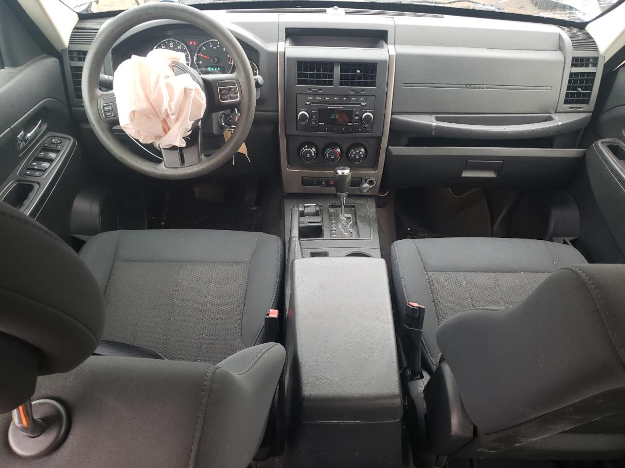 2012 Jeep Liberty (North America) - Image 8