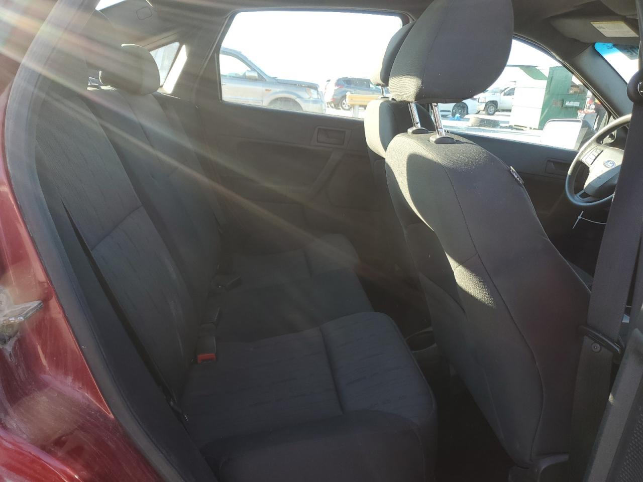 2010 Ford Focus - Image 11
