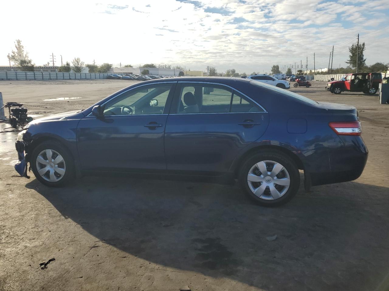 2011 Toyota Camry - Image 2
