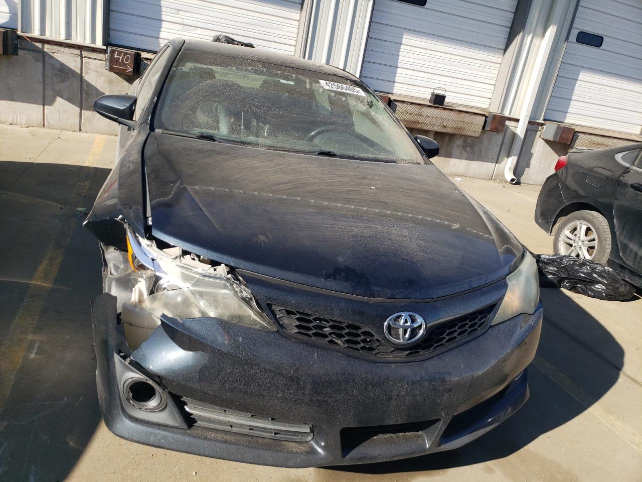 2014 Toyota Camry - Image 5