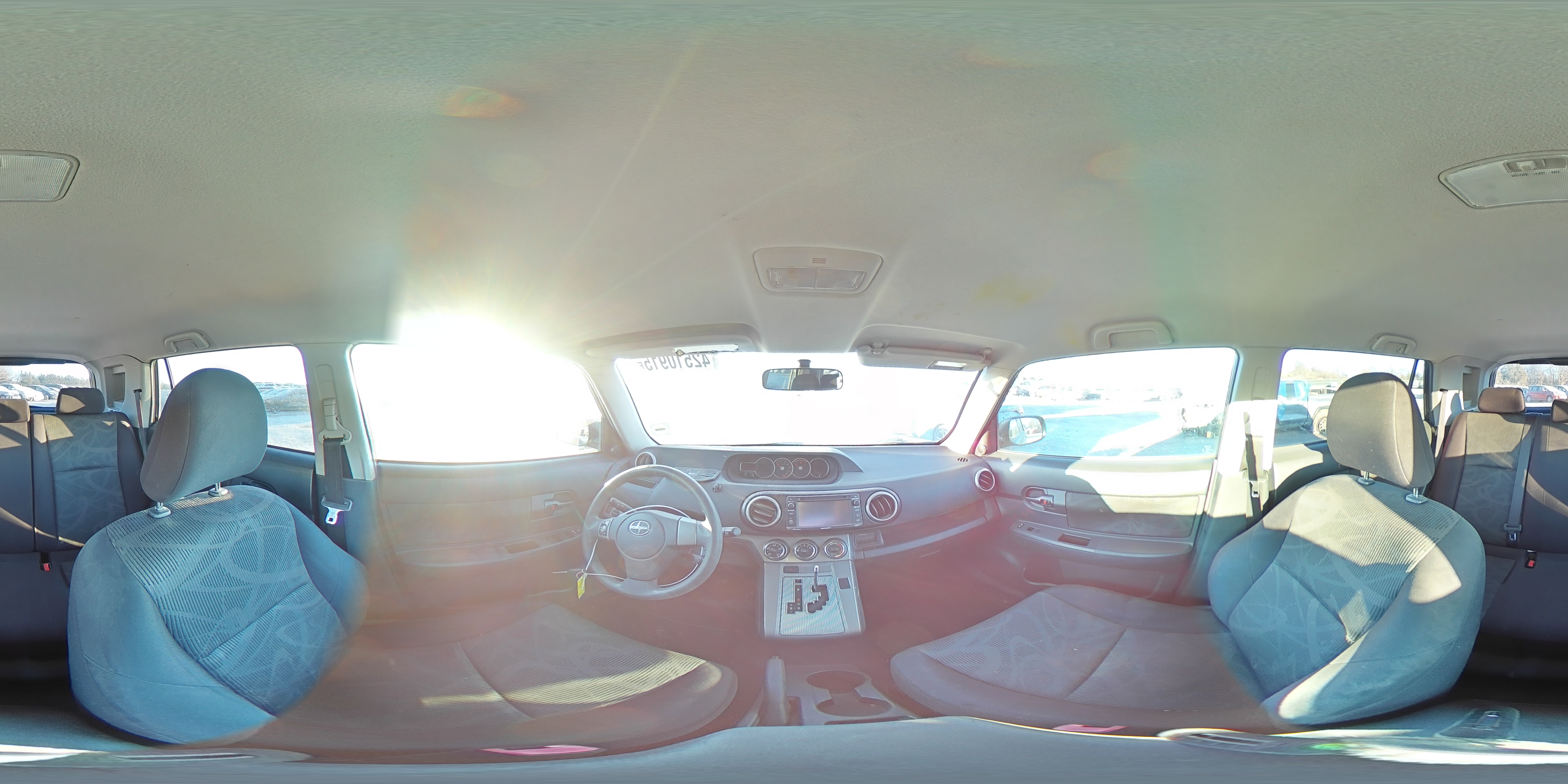 2015 Toyota xB - Image 13