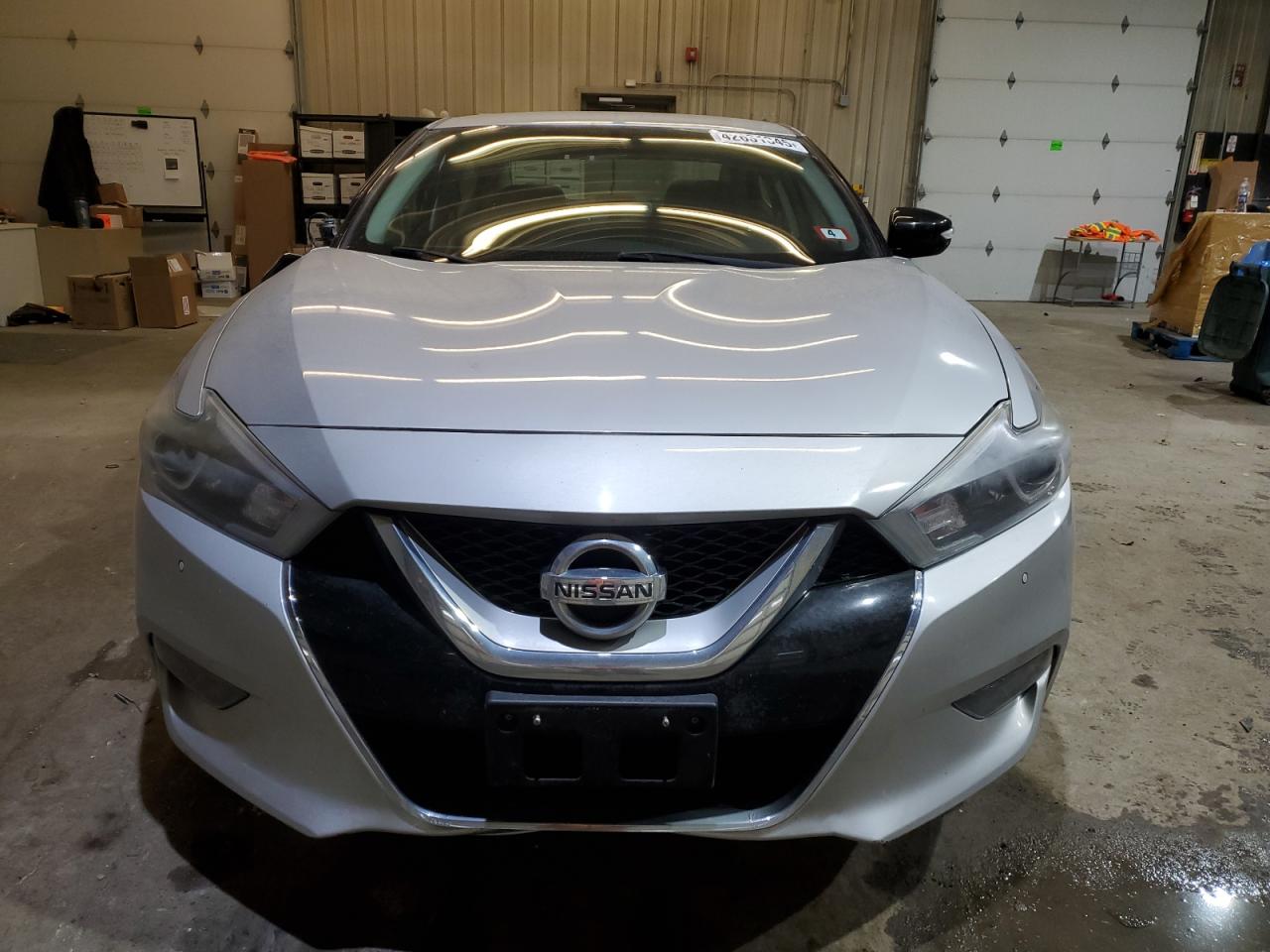 2017 Nissan Maxima - Image 5