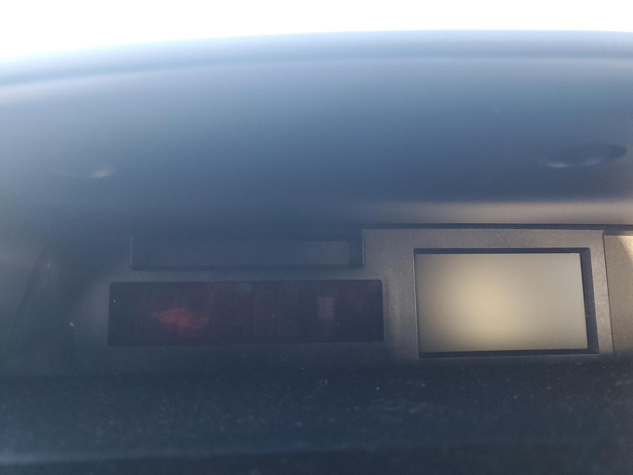 2017 Toyota Prius - Image 9