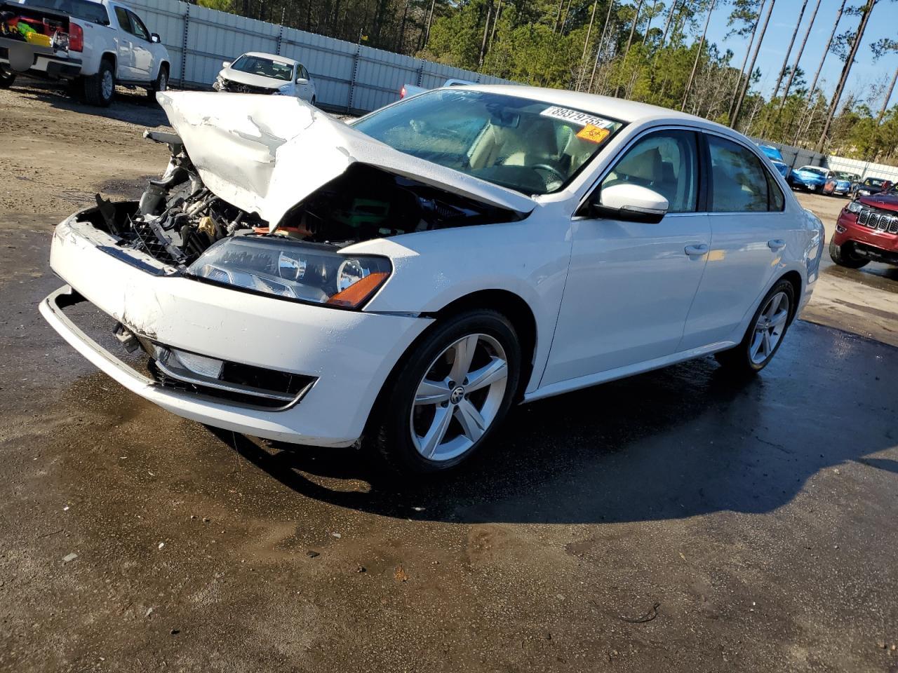 2015 Volkswagen Passat - Image 1