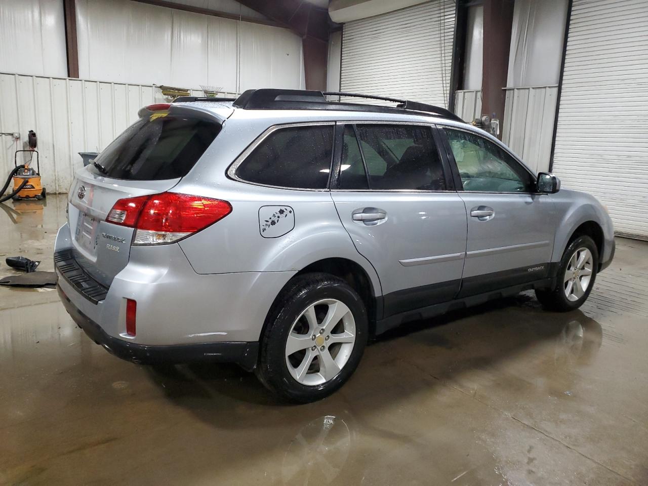 2013 Subaru Outback - Image 3