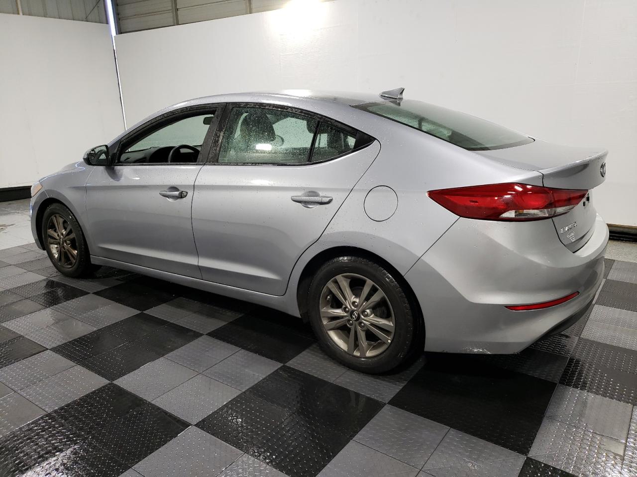 2017 Hyundai Elantra - Image 2