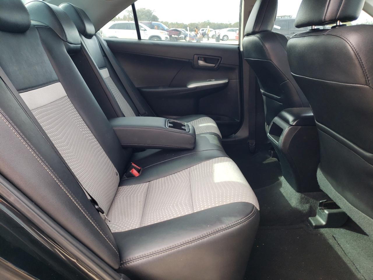 2013 Toyota Camry - Image 10