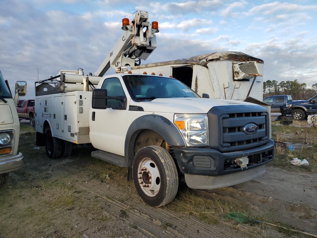 2012 Ford F450 - Image 4