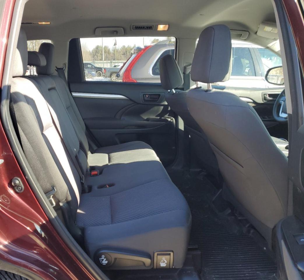 2018 Toyota Highlander - Image 11