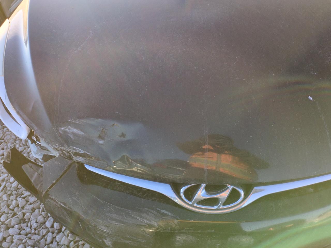 2016 Hyundai Elantra - Image 11