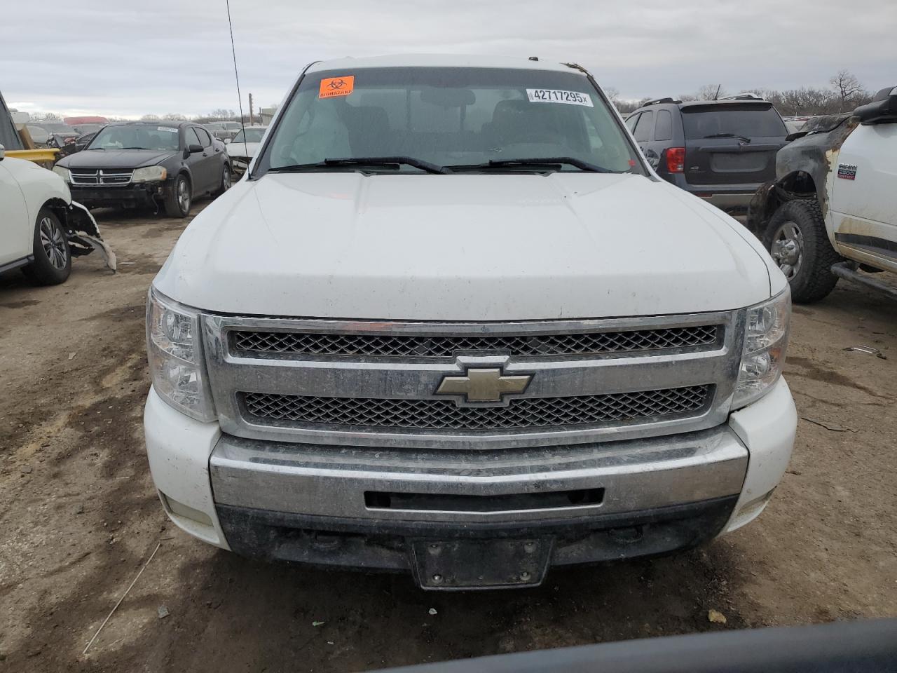 2011 Chevrolet Silverado - Image 5
