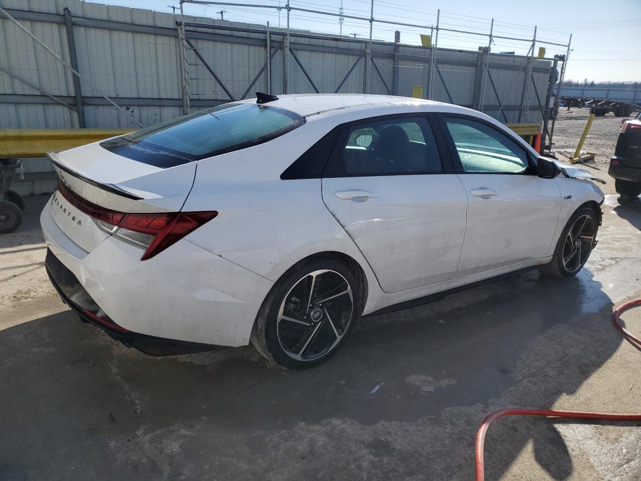 2023 Hyundai Elantra - Image 3