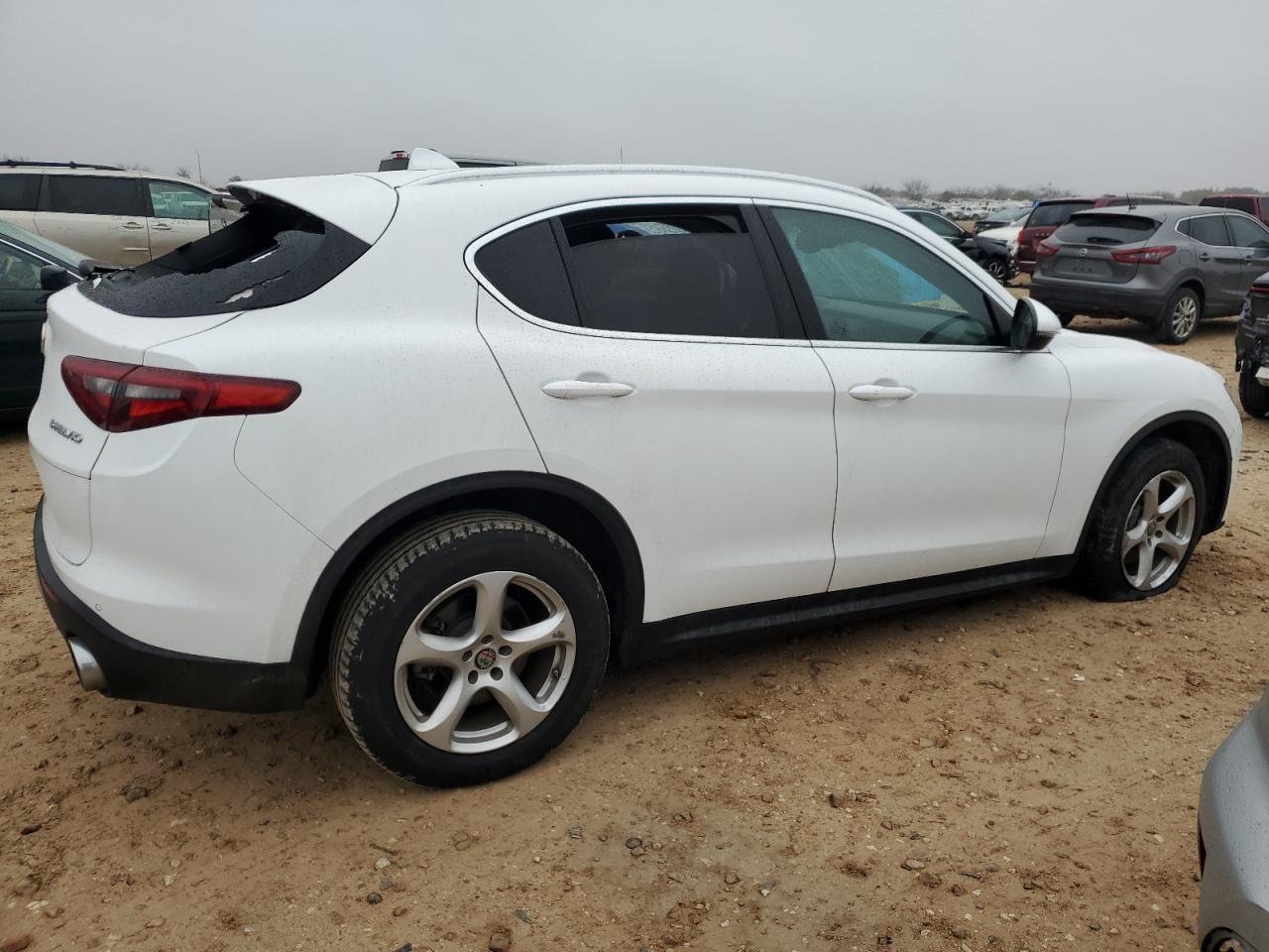 2020 Alfa Romeo Stelvio - Image 3