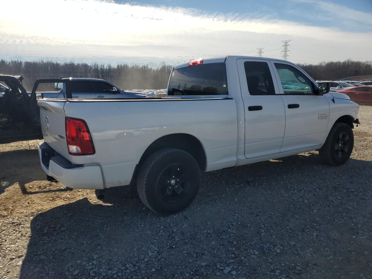 2016 RAM 1500 - Image 3