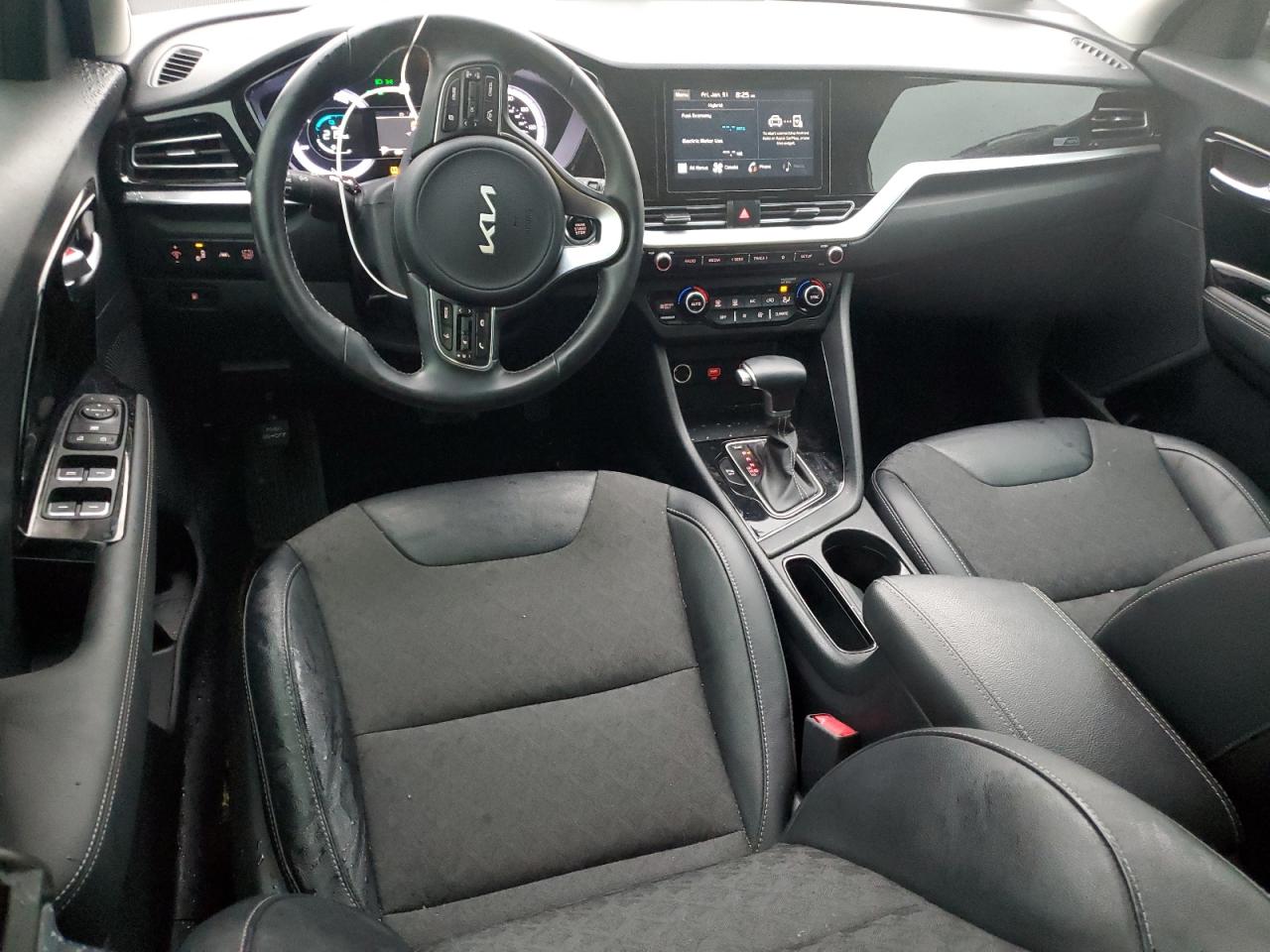 2022 Kia Niro - Image 8