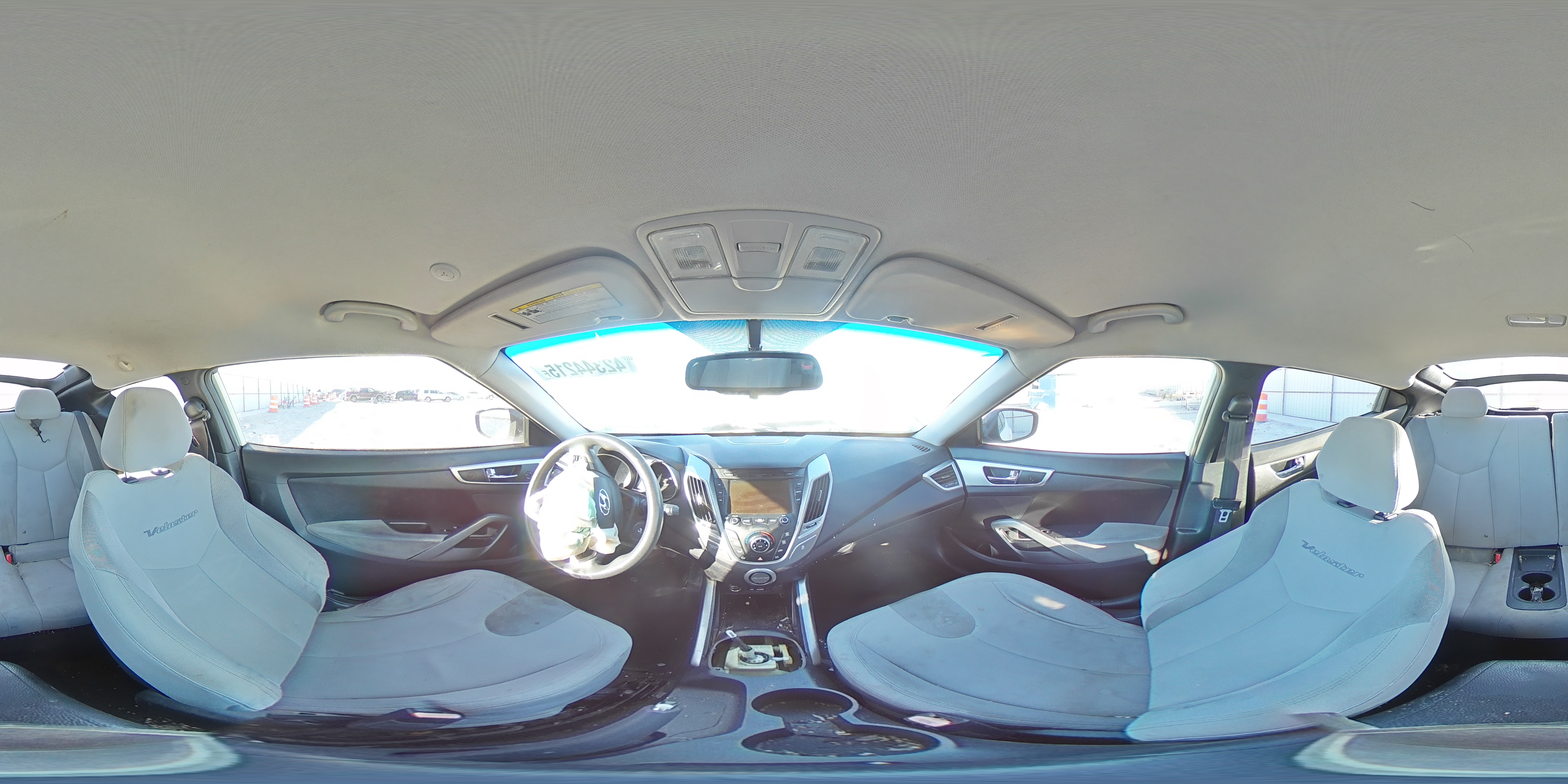 2012 Hyundai Veloster - Image 13