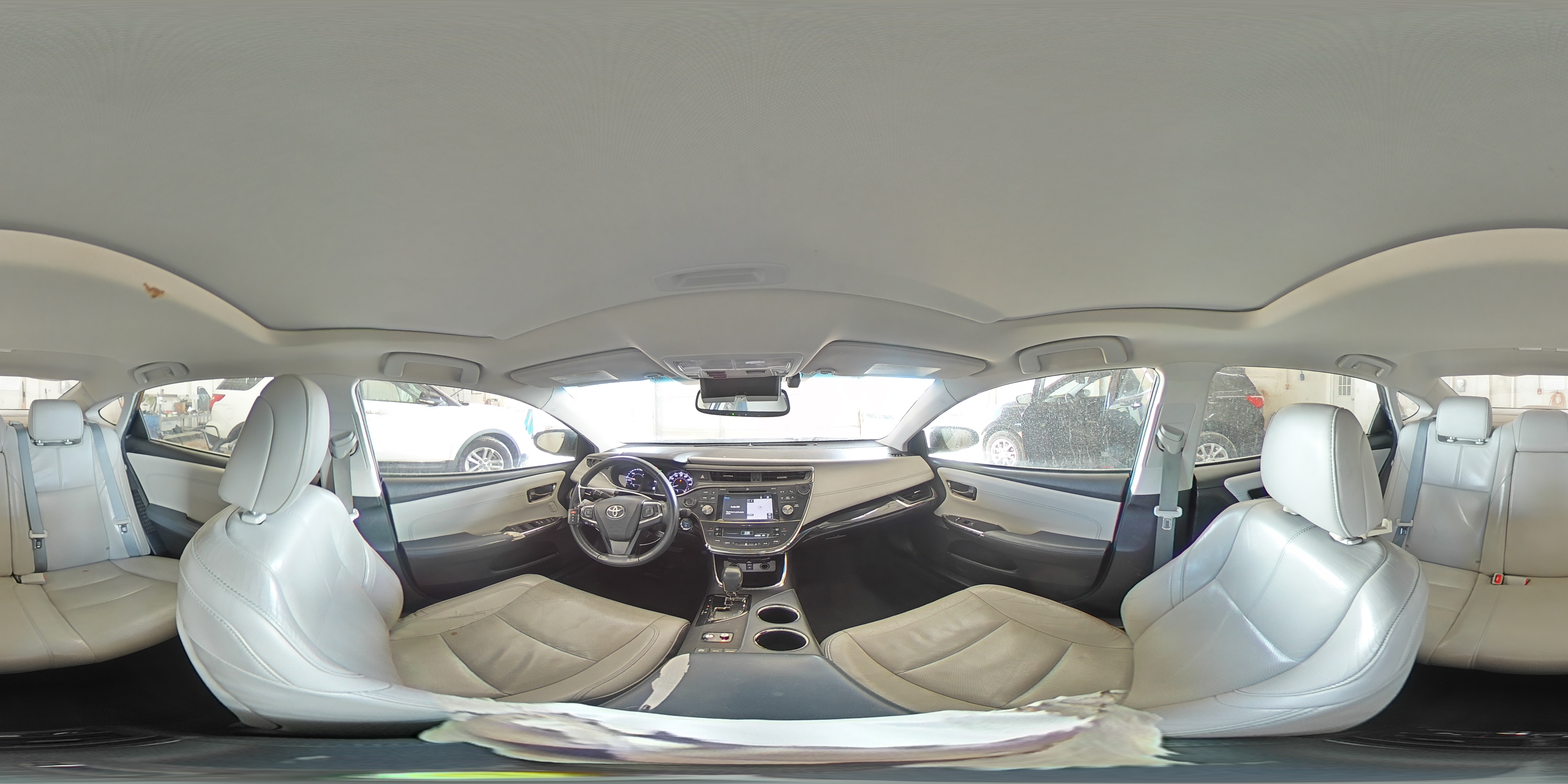 2015 Toyota Avalon - Image 14