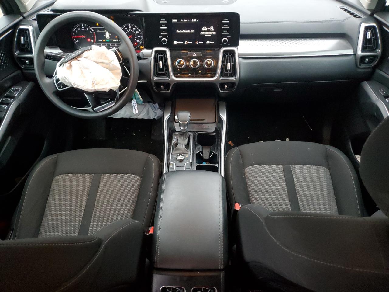 2022 Kia Sorento - Image 8
