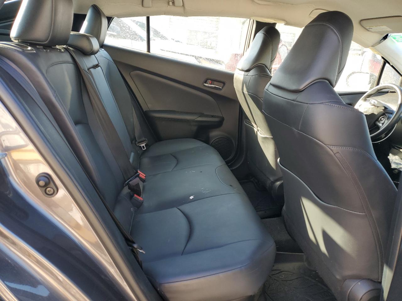 2020 Toyota Prius - Image 11