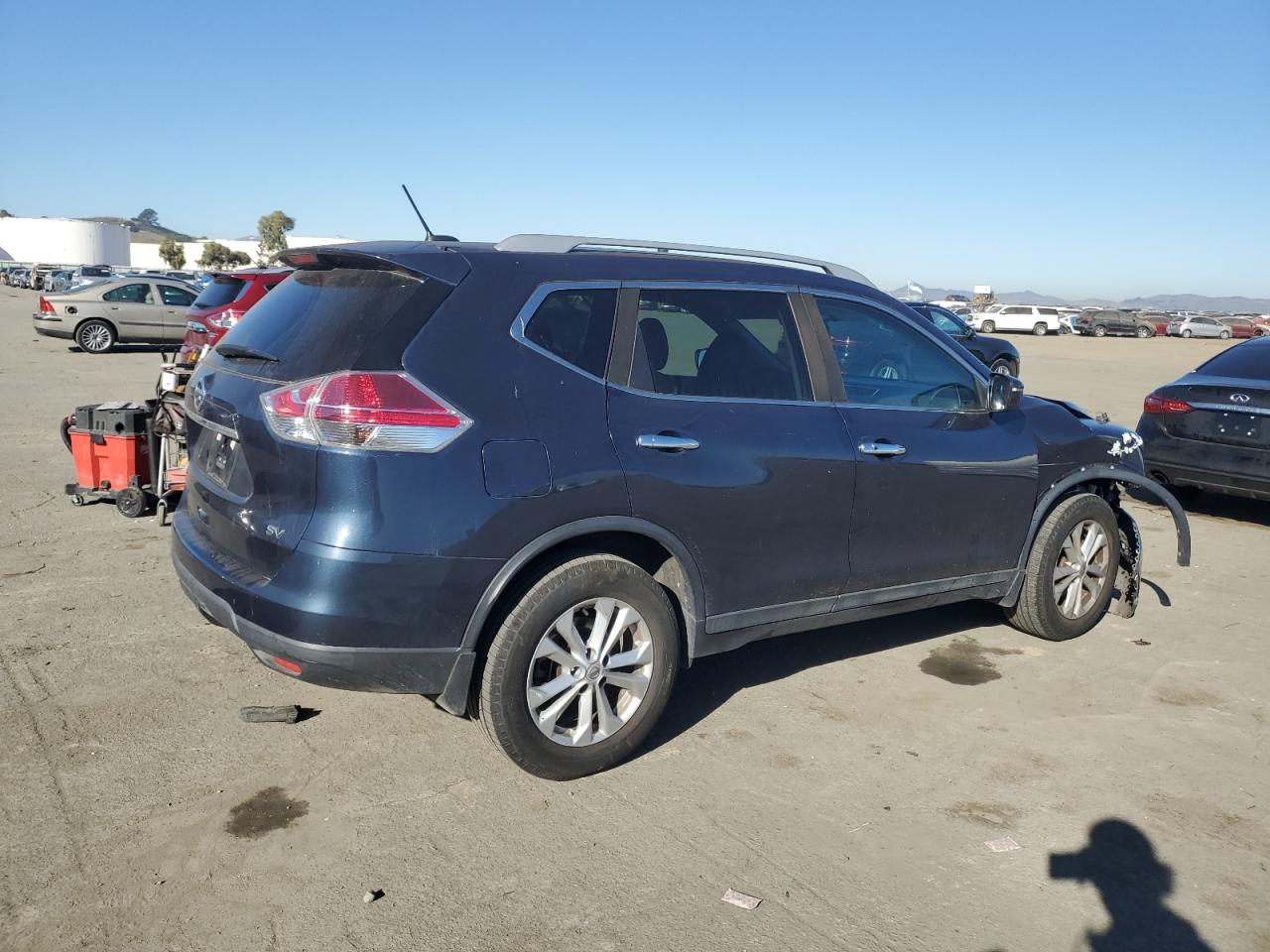 2016 Nissan Rogue - Image 3