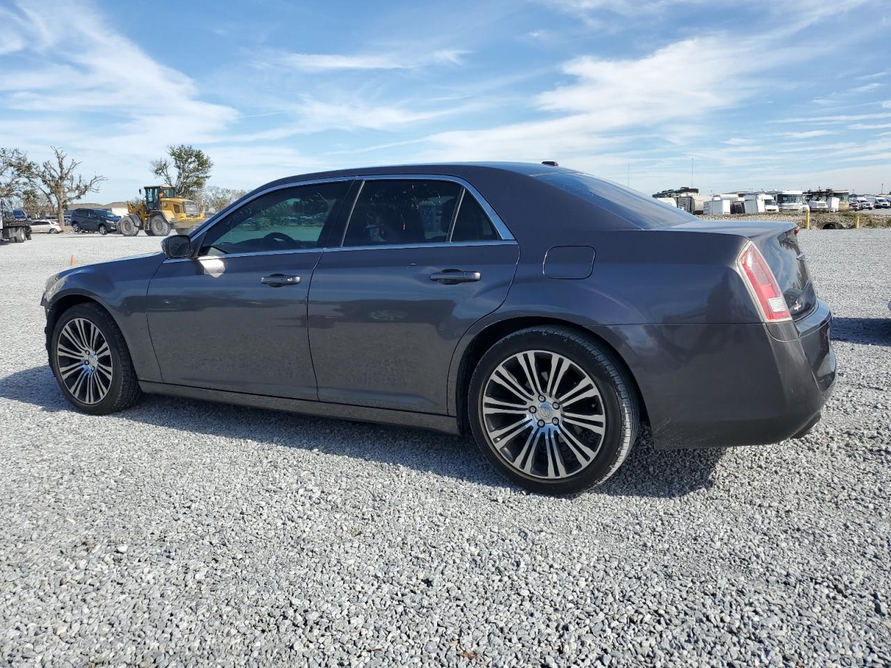 VIN 2C3CCABG3DH732293 2013 CHRYSLER 300 no.2