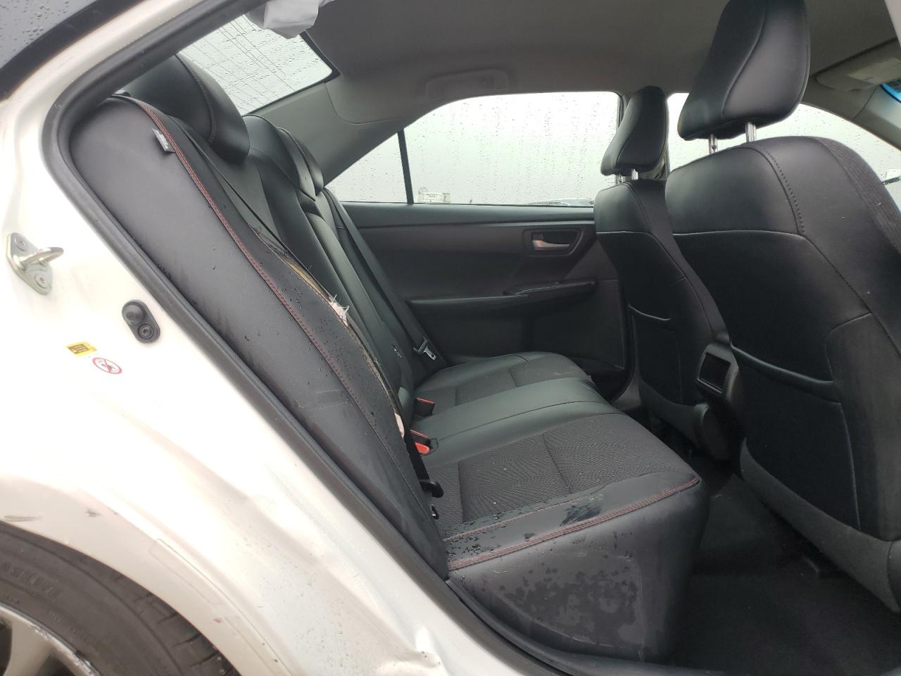 2017 Toyota Camry - Image 11