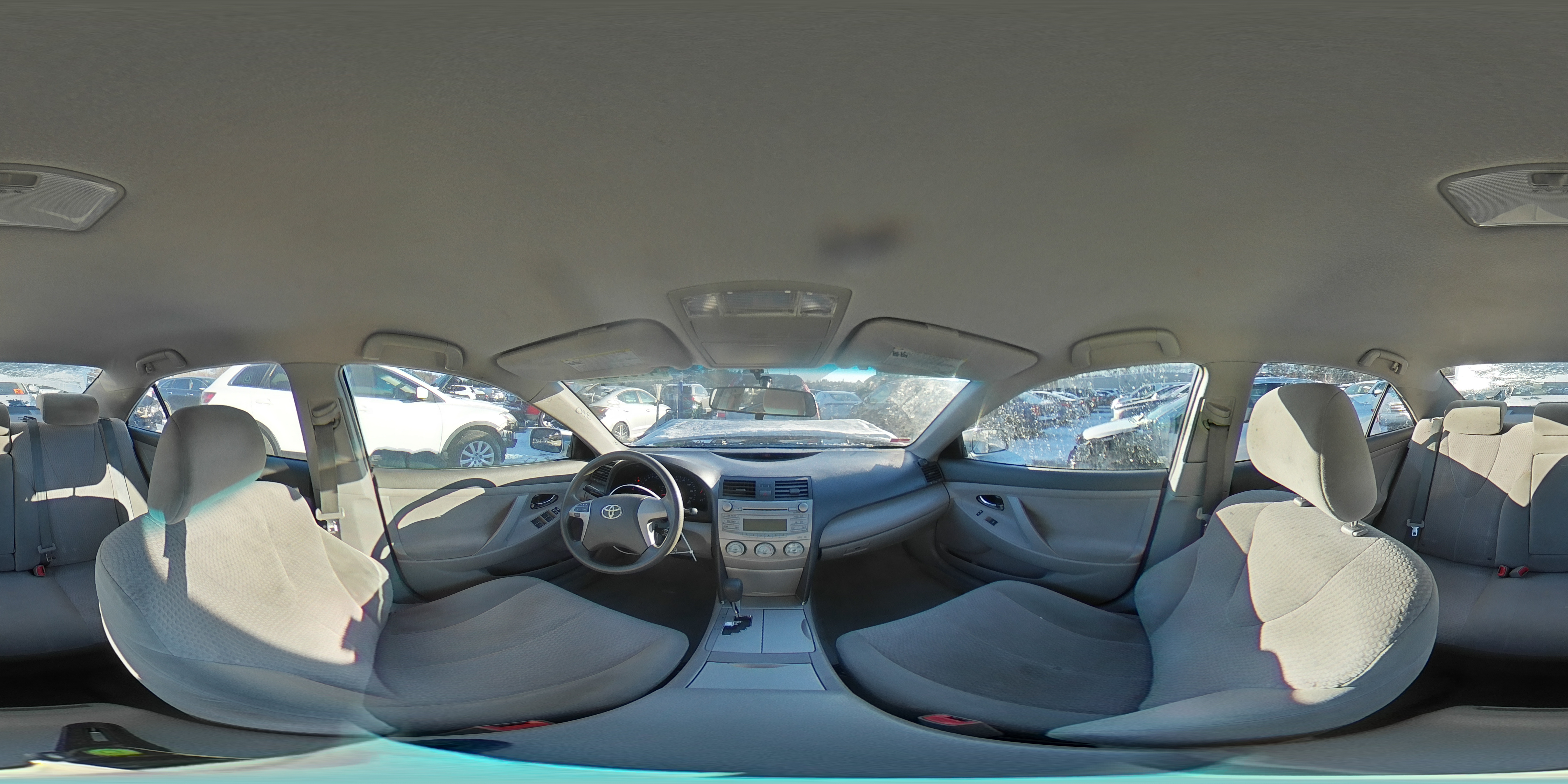 2010 Toyota Camry - Image 13