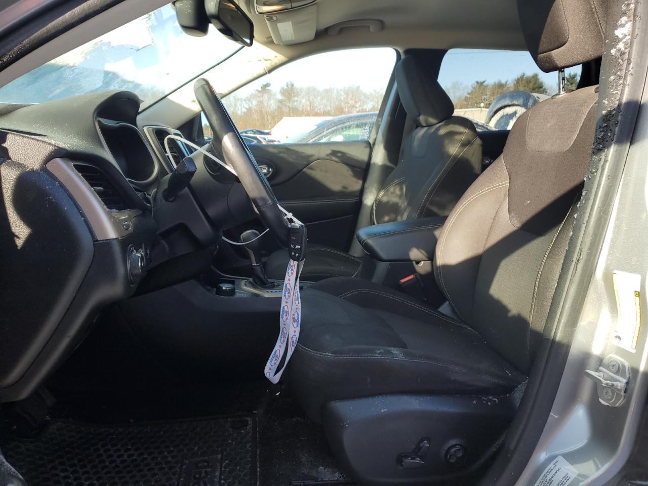 2015 Jeep Grand Cherokee - Image 7