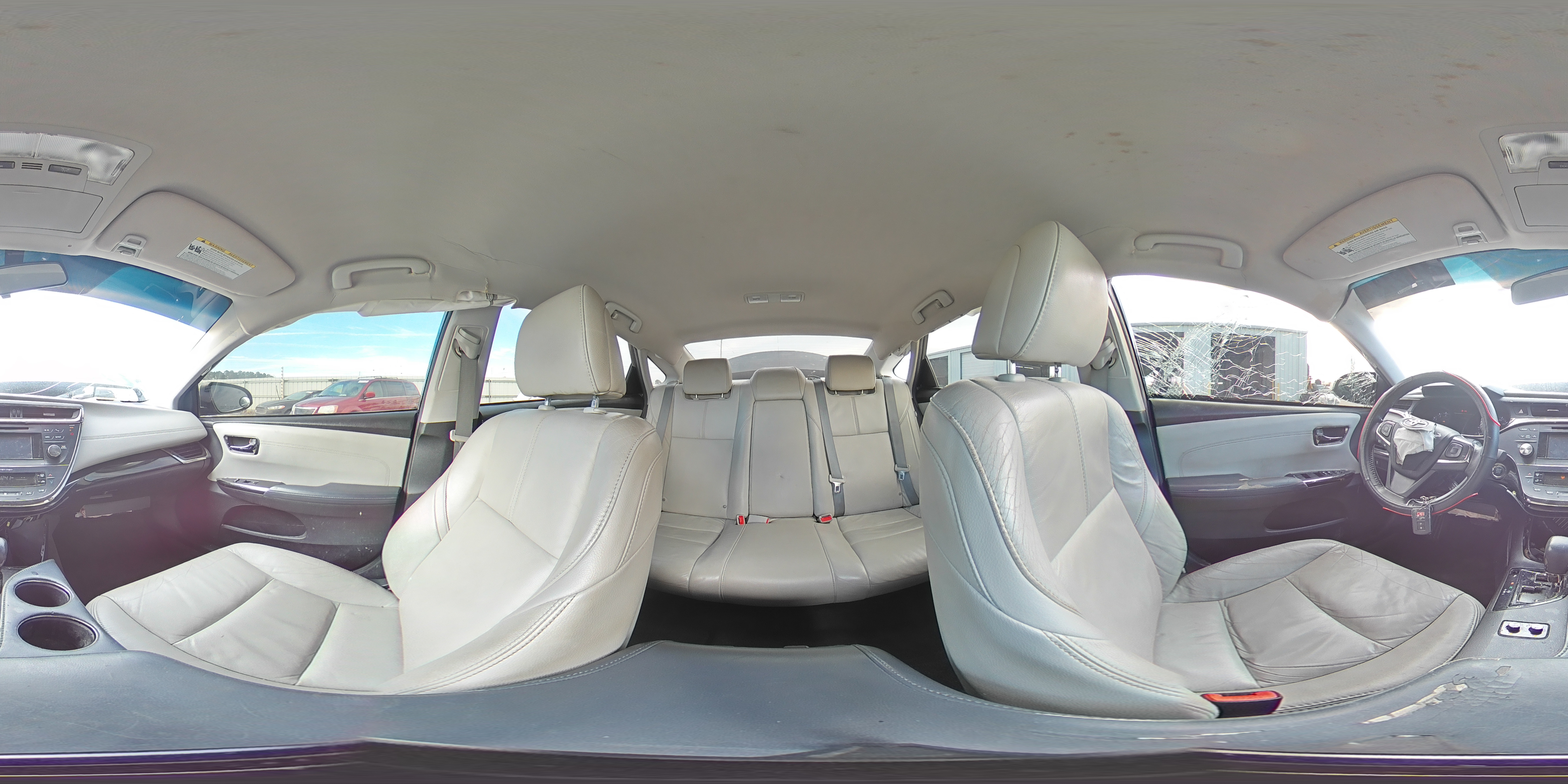 2013 Toyota Avalon - Image 15