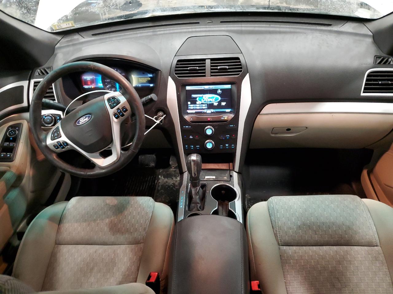 2015 Ford Explorer - Image 8