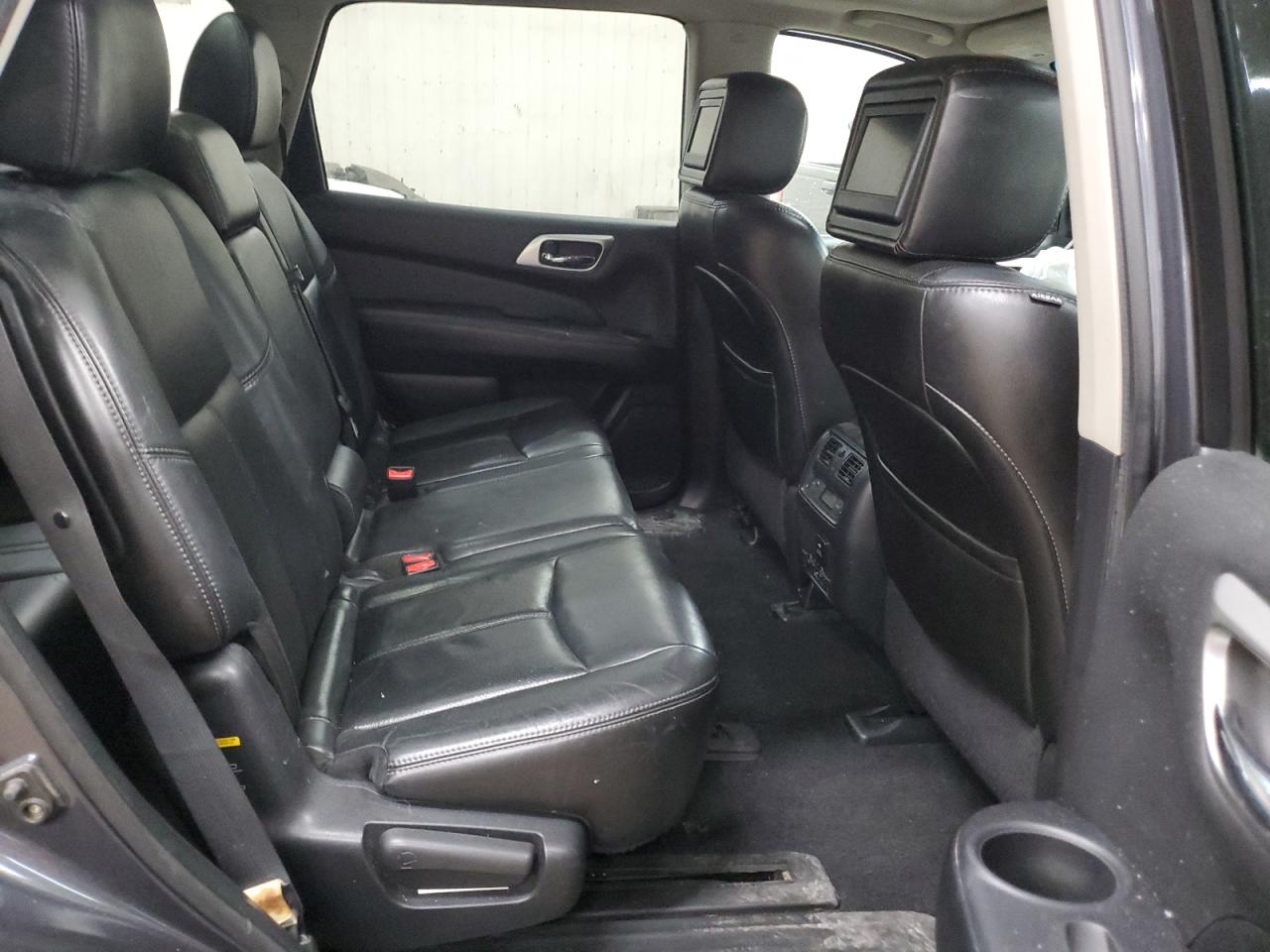 2014 Nissan Pathfinder - Image 11
