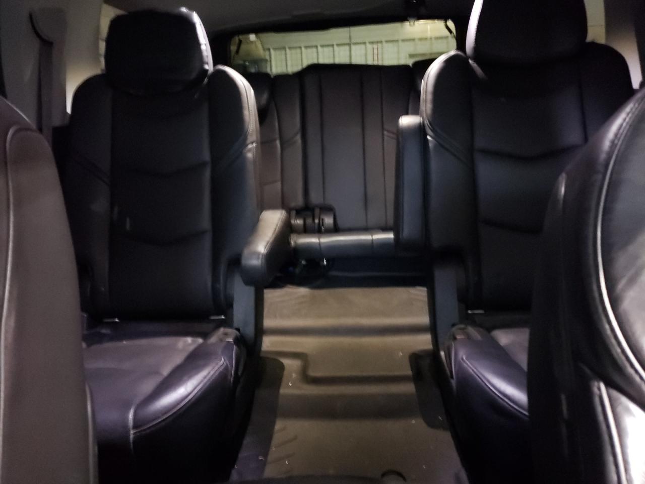 2015 Cadillac Escalade - Image 10