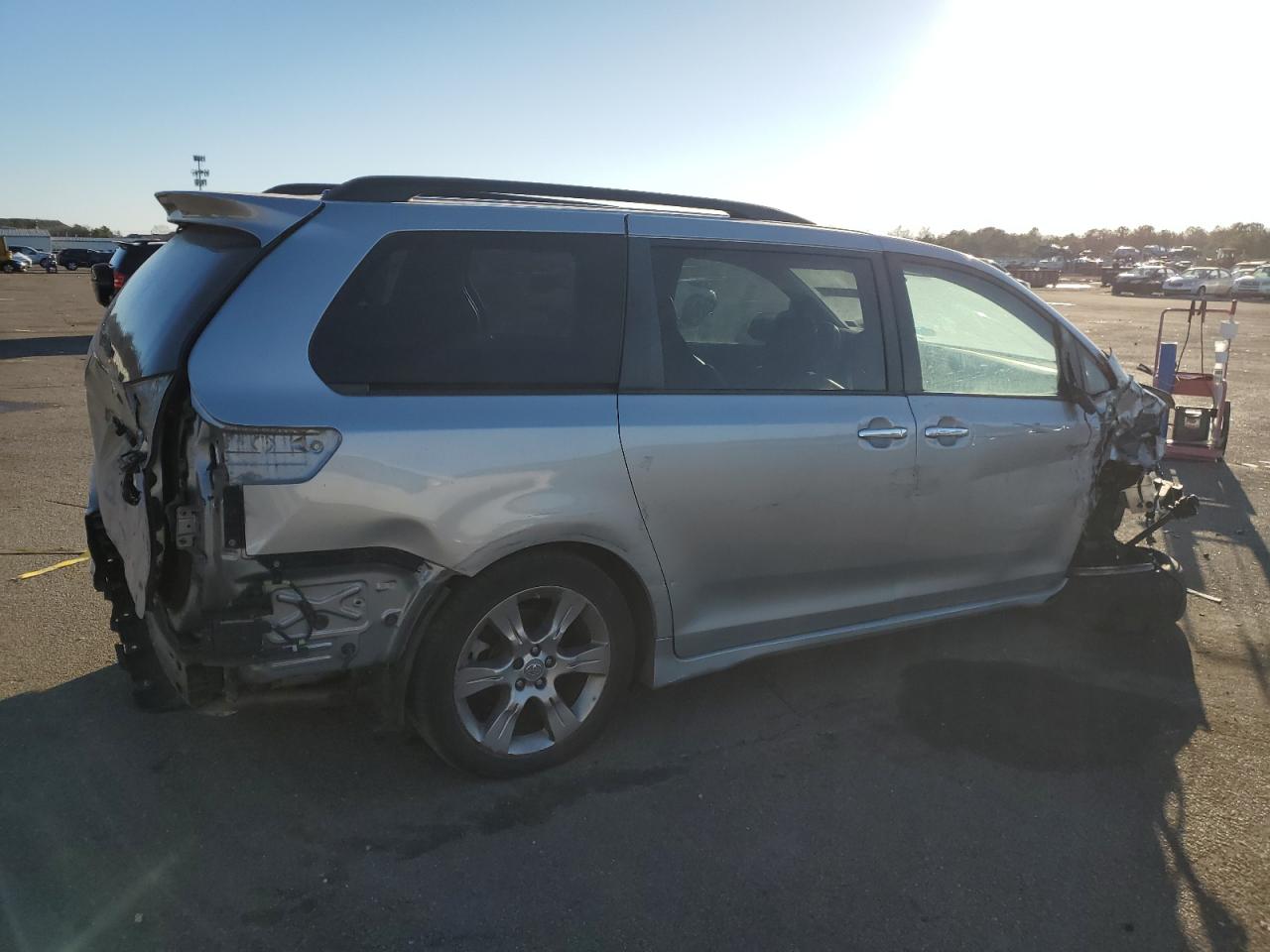 2013 Toyota Sienna - Image 3