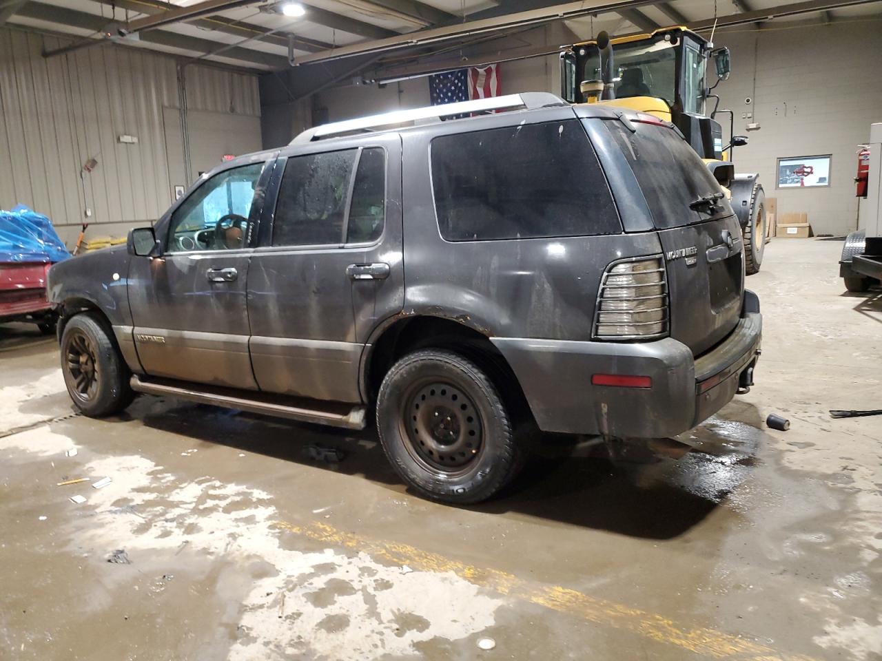 2007 Mercury Mountaineer - Image 2