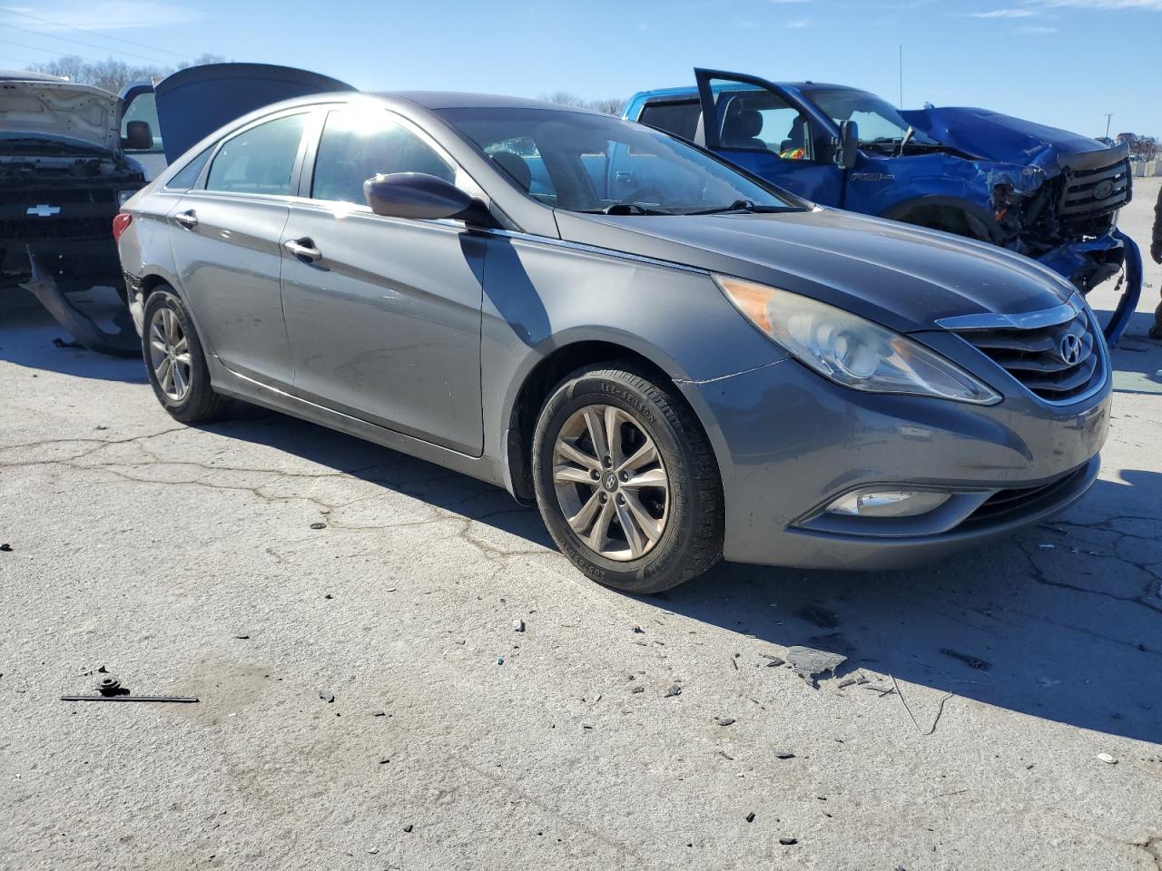 2013 Hyundai Sonata - Image 4