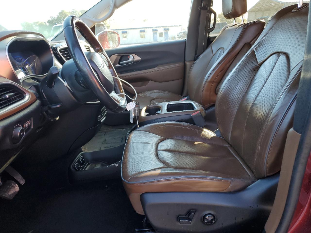 2017 Chrysler Pacifica - Image 7