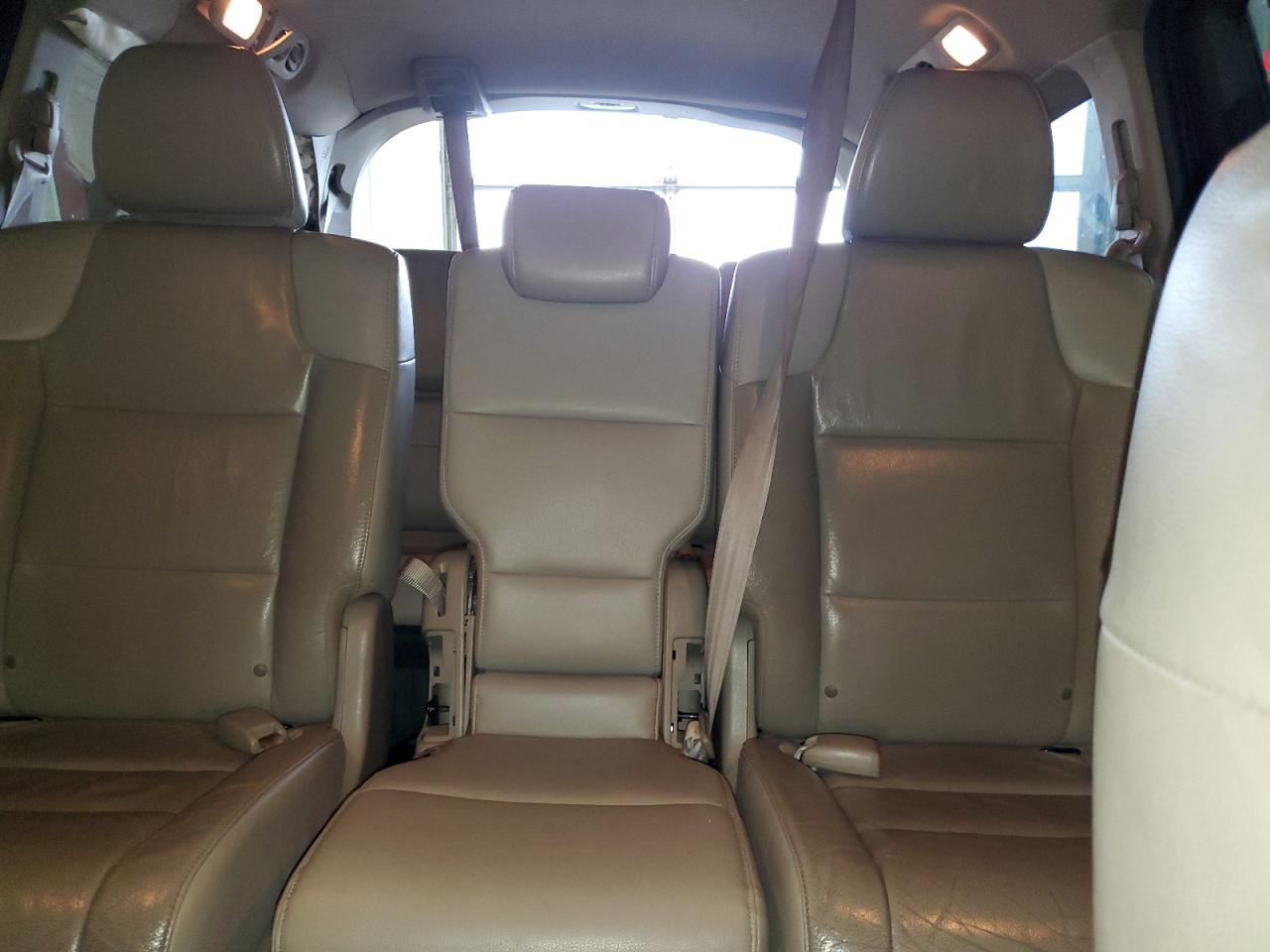 2011 Honda Odyssey - Image 10